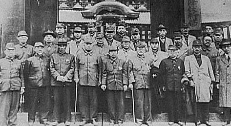 1943년 한국 목회자들이 일본 나라신궁 참배 후 기념 사진을 찍은 모습