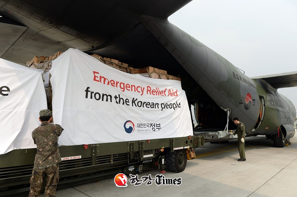 정부가 태풍으로 피해를 입은 사이판에 구호물품을 지원하고 한국인 여행객 수송을 위한 수송기를 파견키로 했다 (사진=뉴시스)