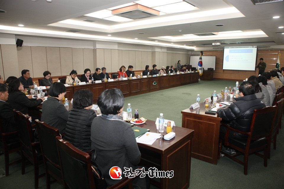 지난해 3월 개최된 제4기 강북구 주민참여예산 위원 위촉식 및 예산학교