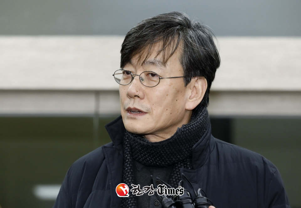시민단체로부터 ‘뺑소니’ 의혹으로 고발당한 손석희 JTBC 대표이사가 무혐의 처분을 받았다. 사진=뉴시스