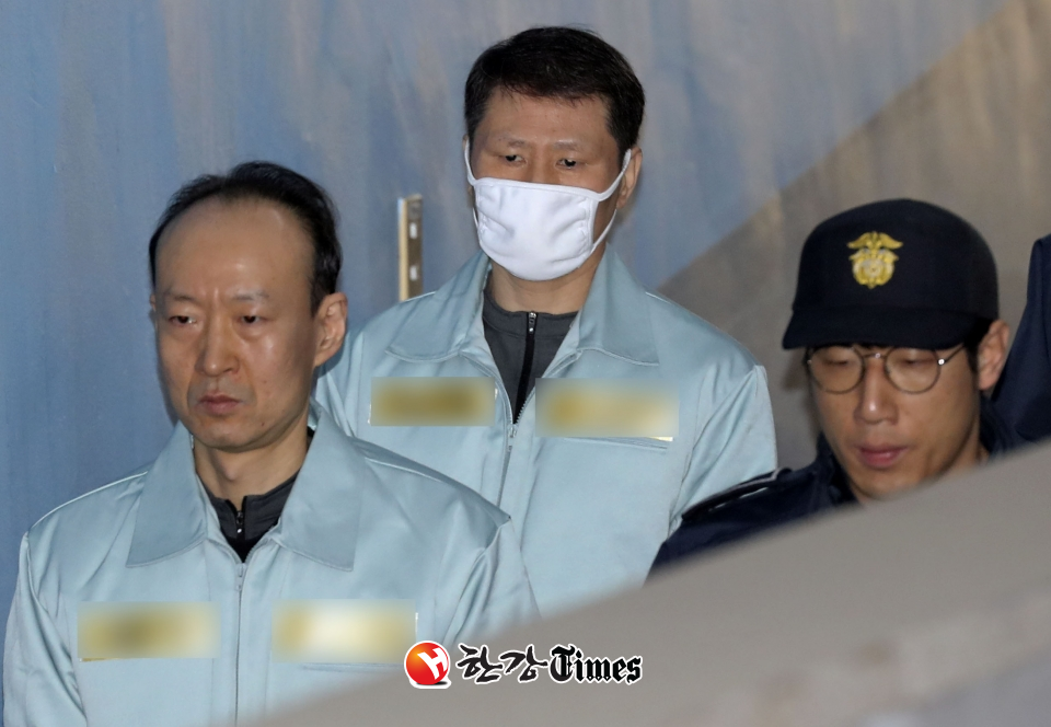 박근혜 정부 시절 국가정보원 특수활동비 상납에 가담한 혐의로 재판에 넘겨진 '문고리 3인방' 중 한명인 이재만(53) 전 청와대 총무비서관이 상고심 중 형기 만료로 풀려난다. 사진=뉴시스