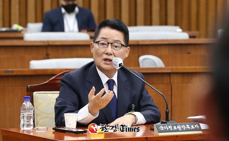 박지원 국가정보원장 후보자대한 인사청문 경과보고서가 여당 단독으로 채택됐다 (사진=뉴시스)
