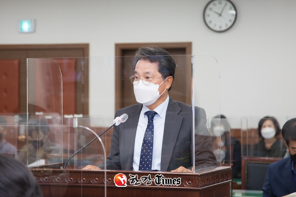 김진희 의원이 발의한 보훈 명예수당 연령제한을 폐지하는 내용의 개정안이 상임위를 통과했다