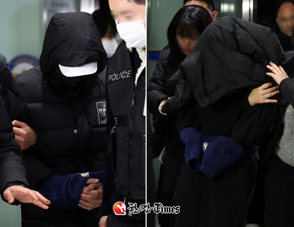 경복궁 낙서테러 용의자 10대 남녀가 19일 수원에서 체포돼 서울 종로경찰서로 압송되고 있다. (사진=뉴시스)