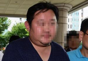 “500만원만 보내줘” 검찰, 부패척결 의지 무색케 한 스폰서 검사 의혹