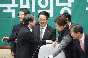추미애 양자회담 제의해놓고 박지원에 “국민의당도 해라?”