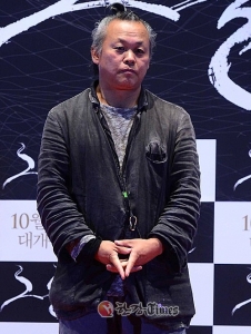 김기덕 감독 측, ‘여배우 폭행 혐의’ 공식 입장 발표