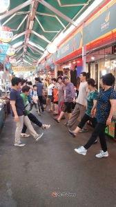 성북구, 전통시장 상인 건강 지키기 '걷기 프로그램' 확대