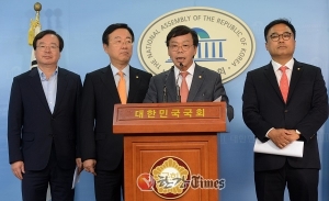 한국당, 김영란법 개정 TF 구성... 팀장에 이완영 의원