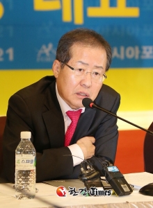 홍준표 “한국당에는 계파 없고 ‘잔박’만 있다... 소멸시켜야”