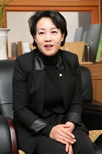 [단독] 중구 충무아트센터, ‘업추비ㆍ임대계약’ 몰아주기 논란