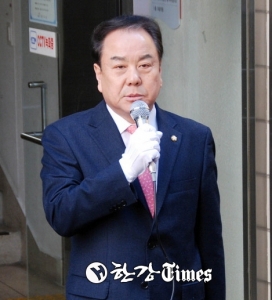 ‘불법 정치자금 의혹’ 이우현 의원, 검찰 3차 통보에 “검찰 출석 꼭 하겠다