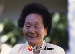 일본군 위안부 피해자 송신도 할머니 별세.. 생존자 32명으로 줄어