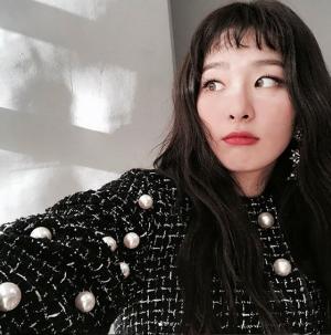 레드벨벳 슬기, 시선 사로잡는 셀카 공개…“하투 뿅뿅”
