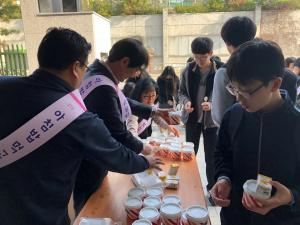 금천구, 등굣길 학생 대상 ‘얘들아, 아침밥 먹자’ 캠페인