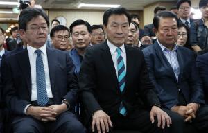 박주선 "민주주의는 책임의 정치".... 바른미래당 지도부 총사퇴 결정