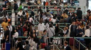 ‘한일 갈등’ 속 일본인 입국자만 늘었다.. 한국인 일본여행 반토막