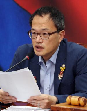 민주당, ‘검찰개혁 특위’ 설치... 위원장에 박주민 최고위원