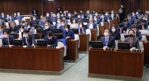 서울시의회, 추경 8619억원 통과... 30일부터 ‘긴급생계비’ 신청