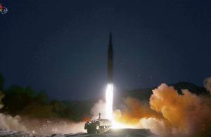 EU "북한 미사일 발사 규탄…안보에 위협, 엄격한 제재 이행할 것"