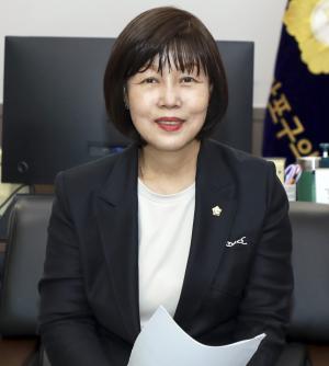 [인터뷰] 김영미 마포구의회 의장 “소통과 협치로 선진 의회 정립”